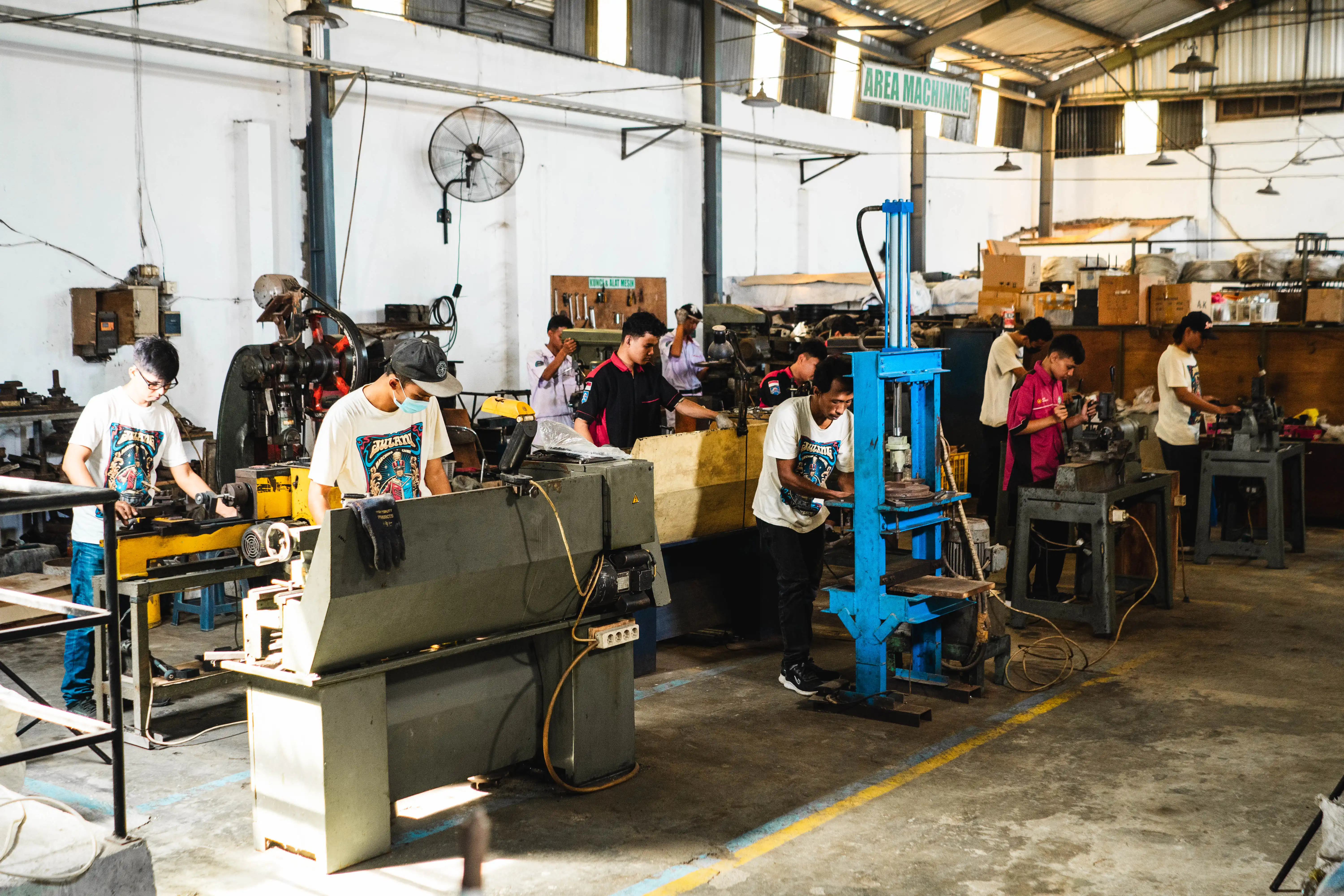 Lini Produksi Julang Marching